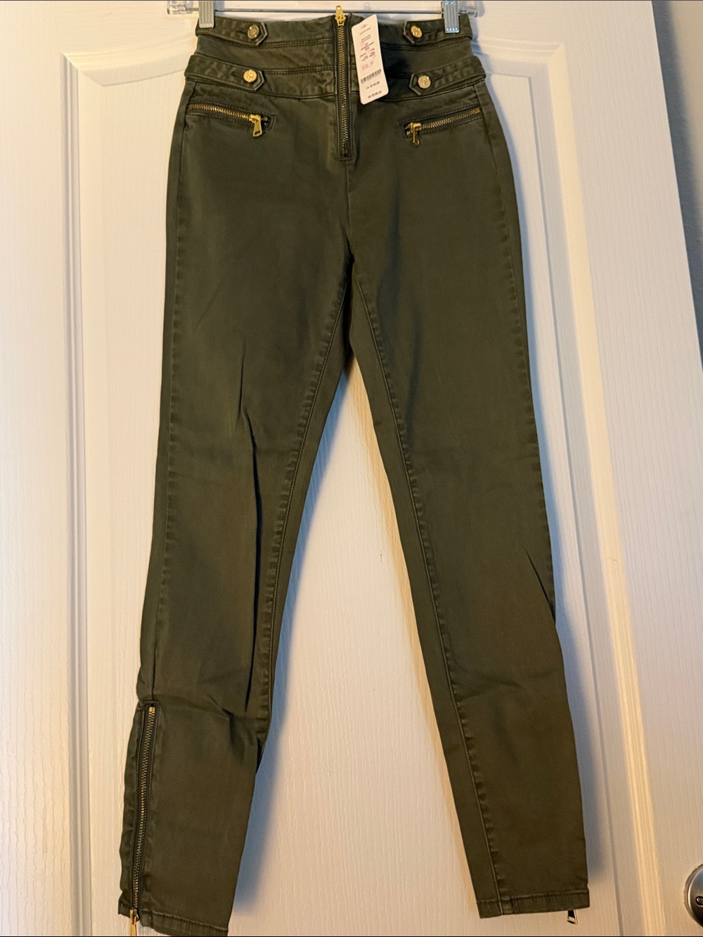 New Bebe Olive Green Skinny Pants with Gold Hardware Sz 25.